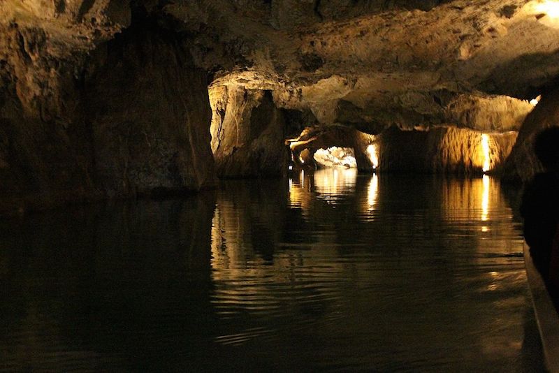 cave_of_lights.jpg